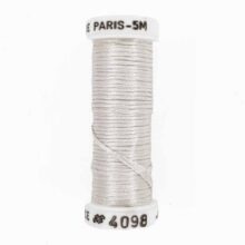 au ver a soie de paris 4098 blanc white silk embroidery thread