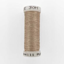 au ver a soie ovale flat silk embroidery thread 4111