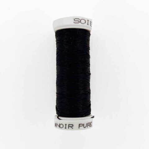 au ver a soie ovale flat silk embroidery thread noir