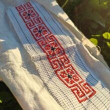 tatreez using waste canvas in progress